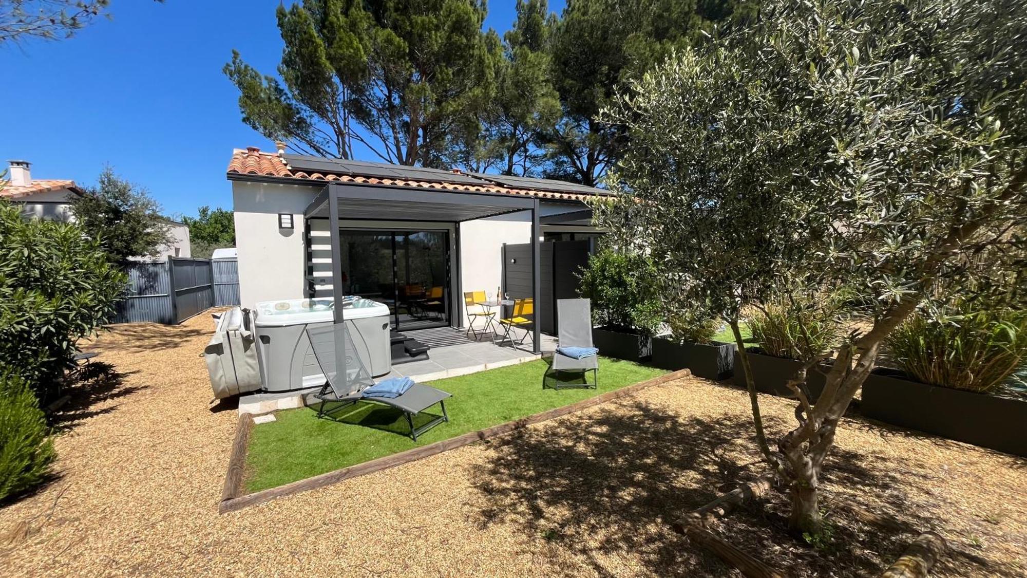 Holiday home Pause Sur La Route Du Ventoux Adults Only Carpentras