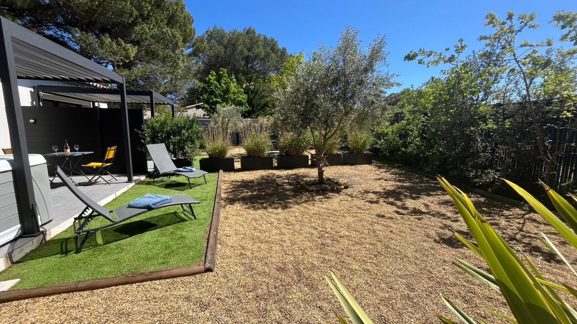 Pause Sur La Route Du Ventoux Adults Only Holiday home